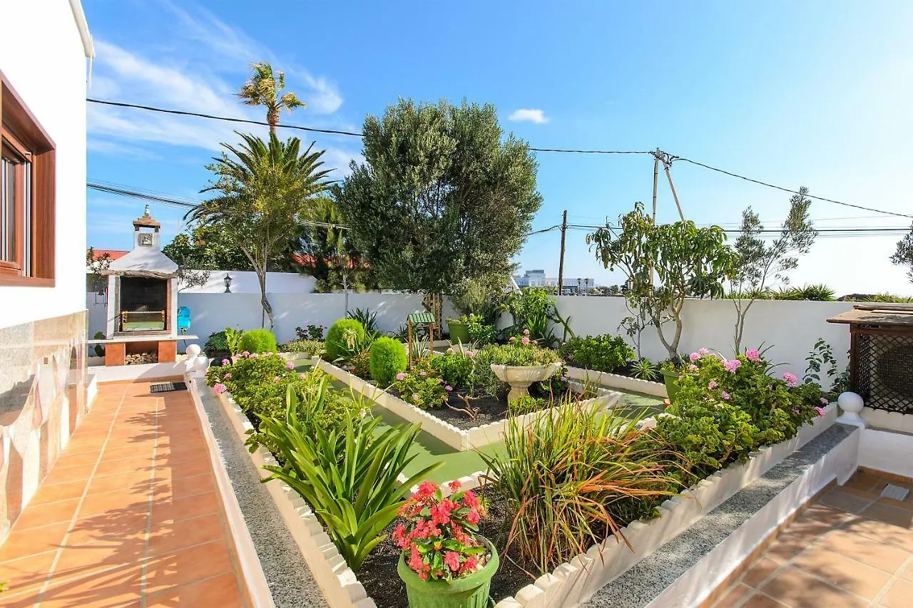 Hearth Away From House. Breia Villa Puerto del Carmen  Spanien